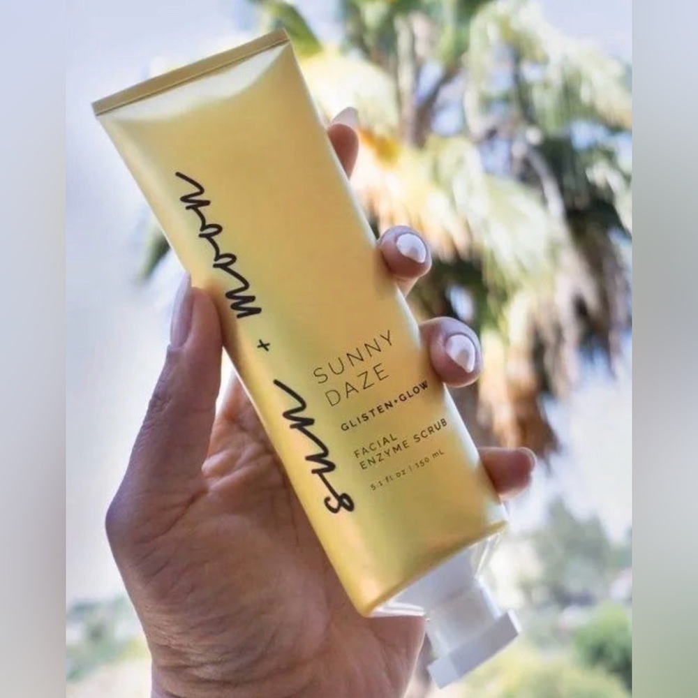Sun + Moon Sunny Daze Glisten+Glow Facial Gel Enzyme Scrub